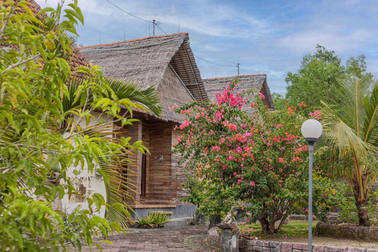 Batang Golden Hills Hotel Tanglad Exterior photo